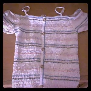 I am selling a cute/stylist shirt